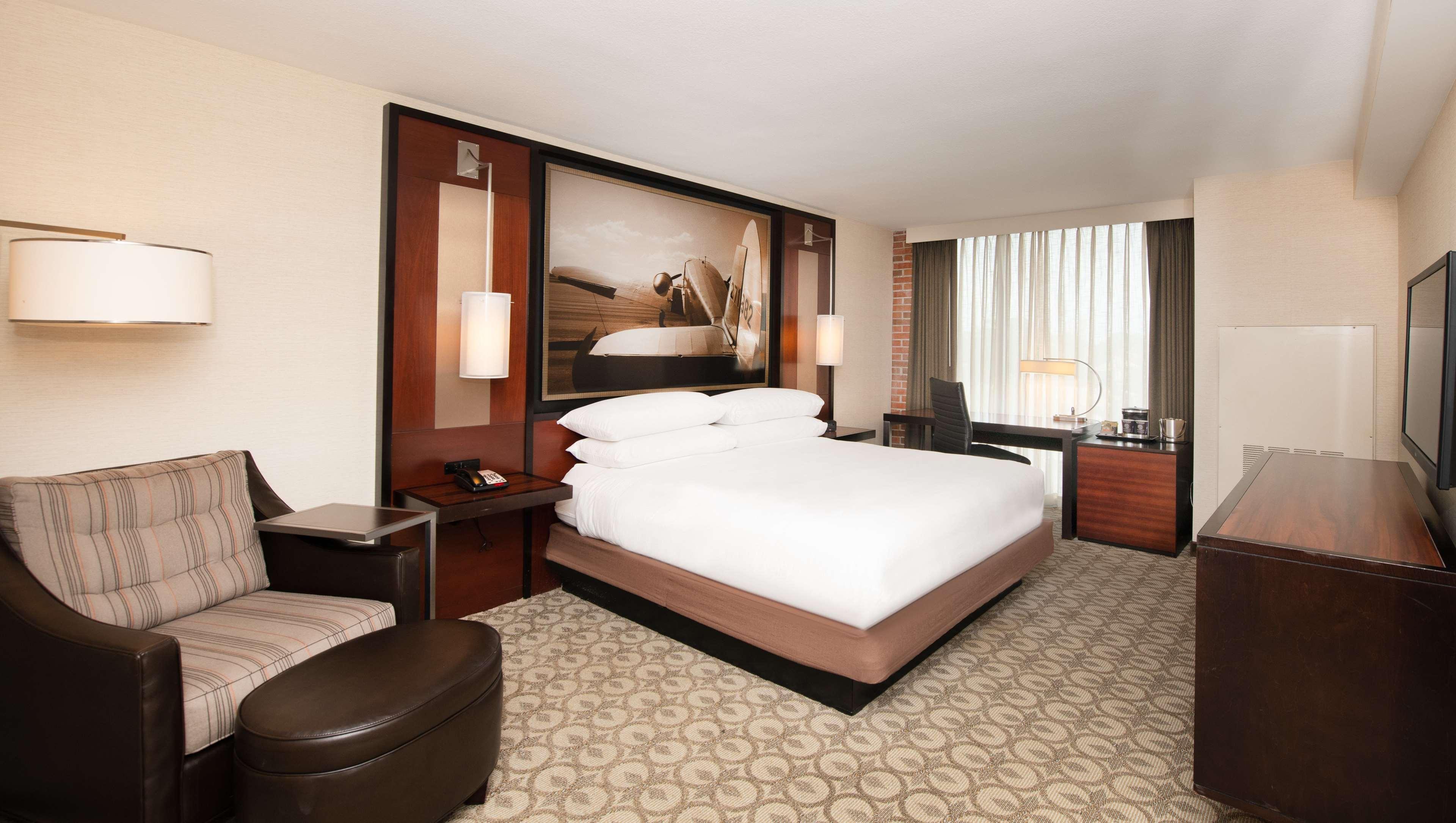 Doubletree Hotel & Suites Charleston Airport Норт Чарлстън Екстериор снимка