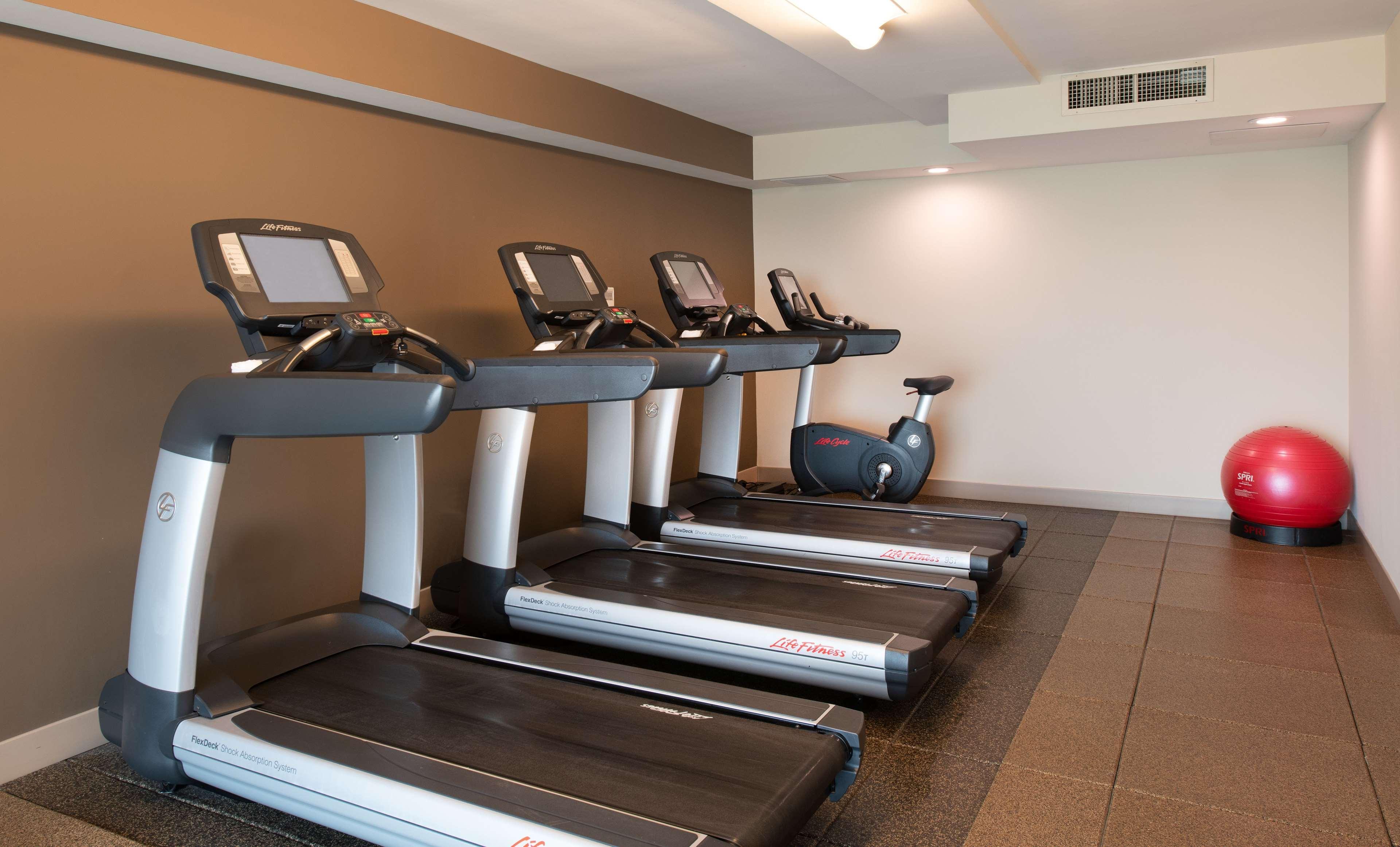 Doubletree Hotel & Suites Charleston Airport Норт Чарлстън Екстериор снимка