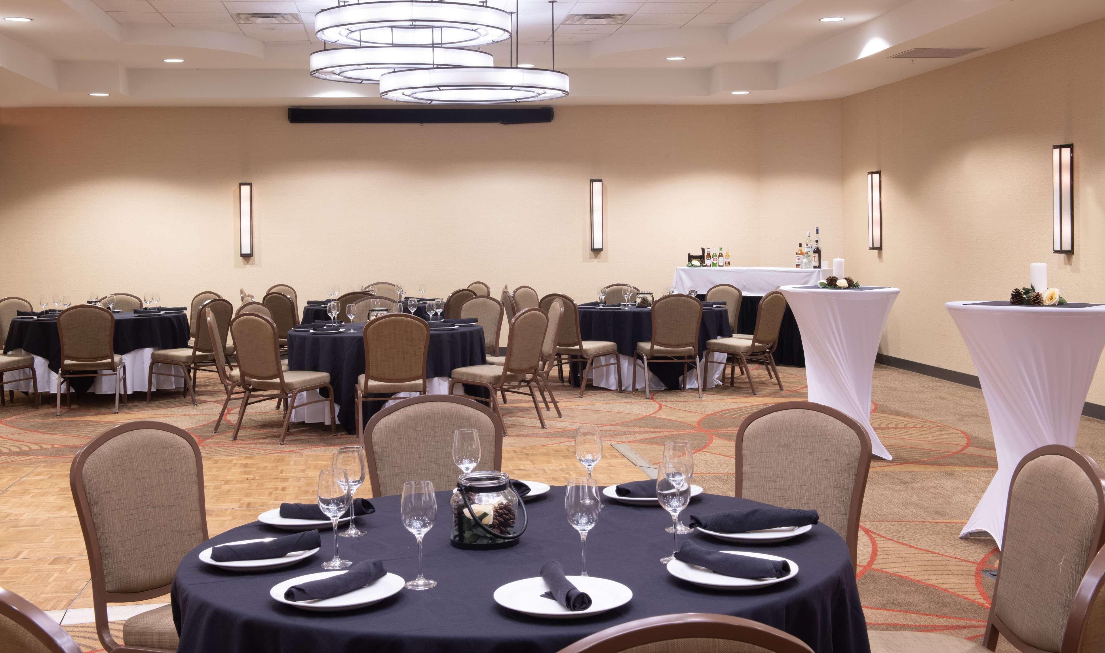 Doubletree Hotel & Suites Charleston Airport Норт Чарлстън Екстериор снимка