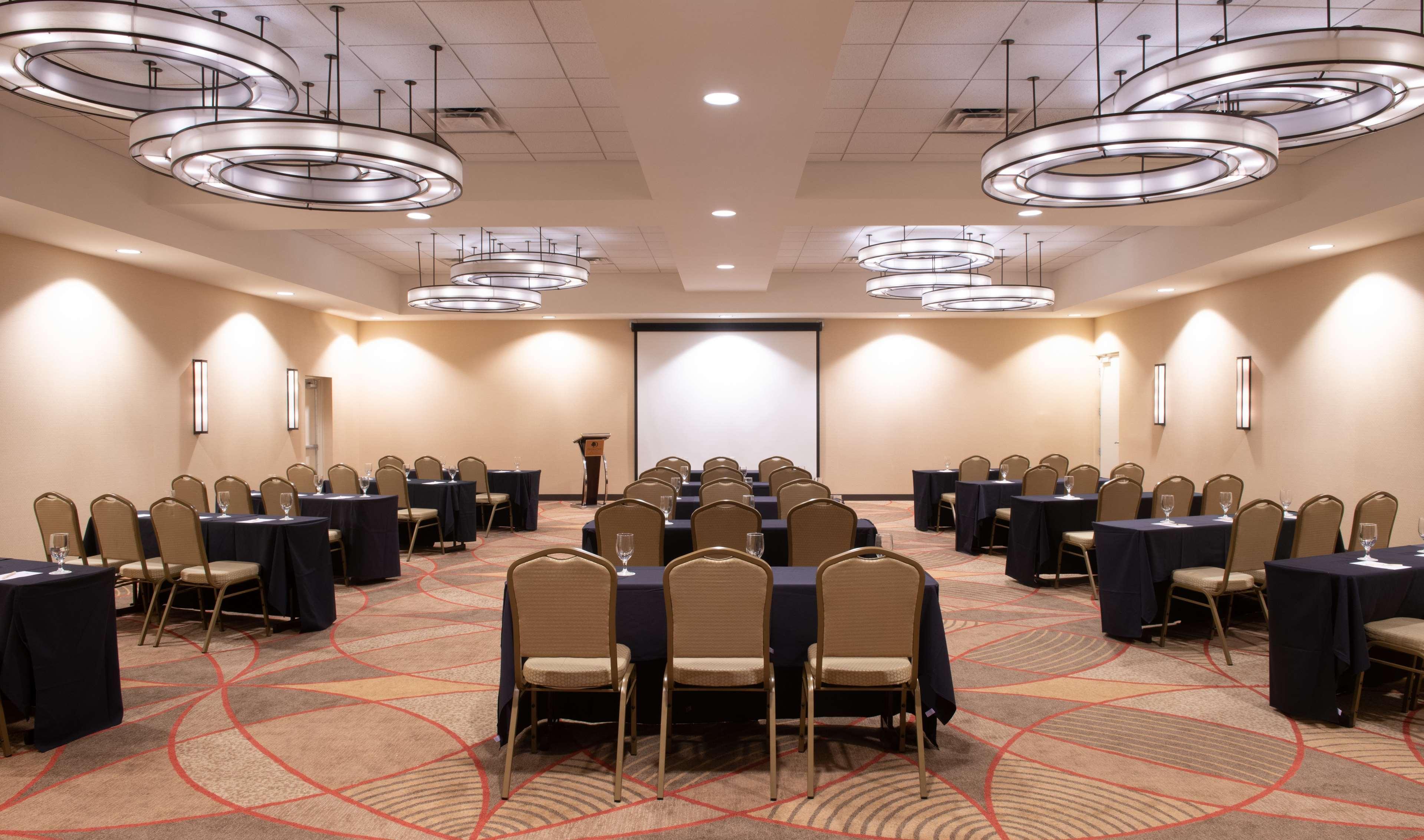 Doubletree Hotel & Suites Charleston Airport Норт Чарлстън Екстериор снимка