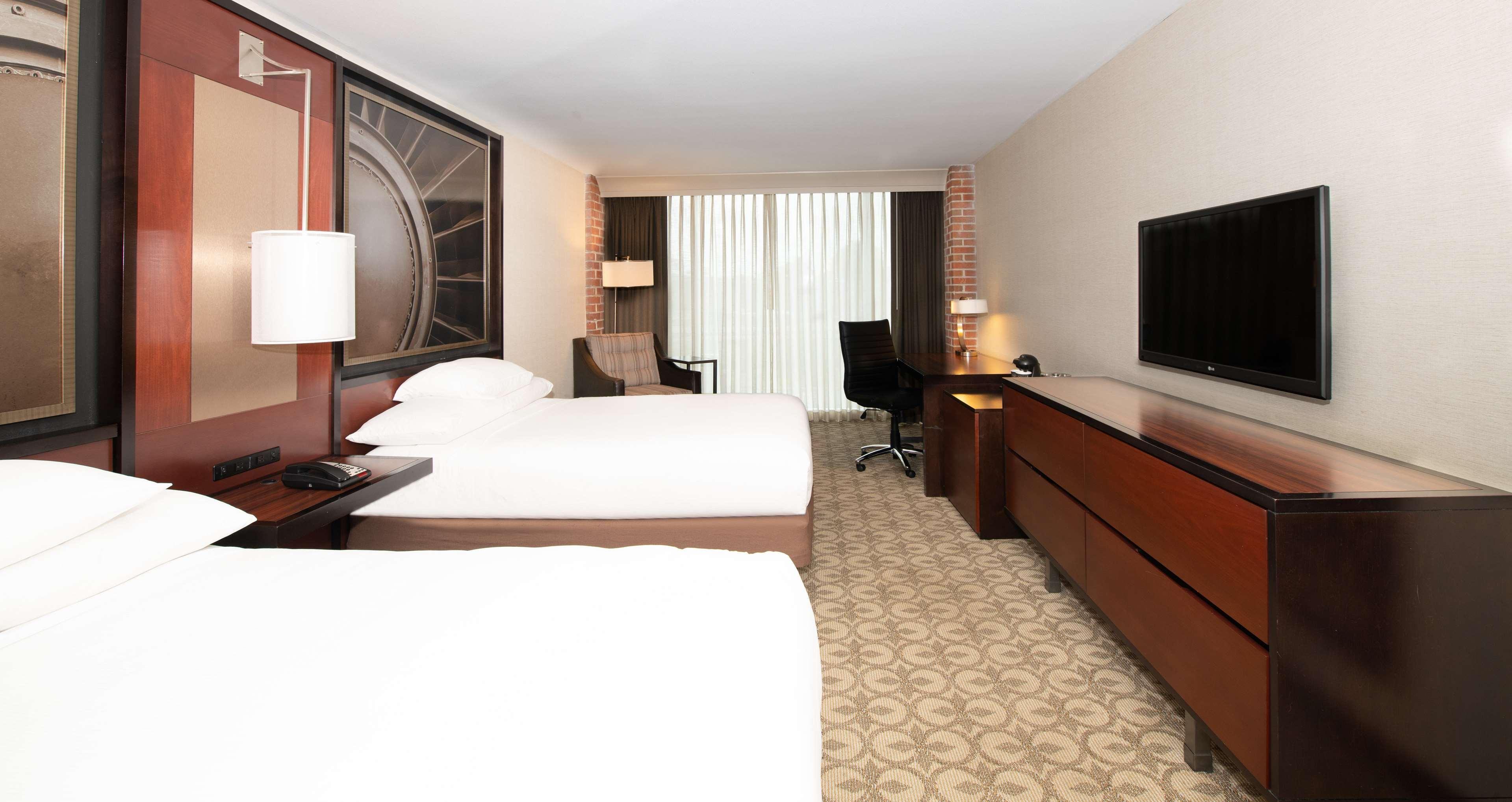 Doubletree Hotel & Suites Charleston Airport Норт Чарлстън Екстериор снимка