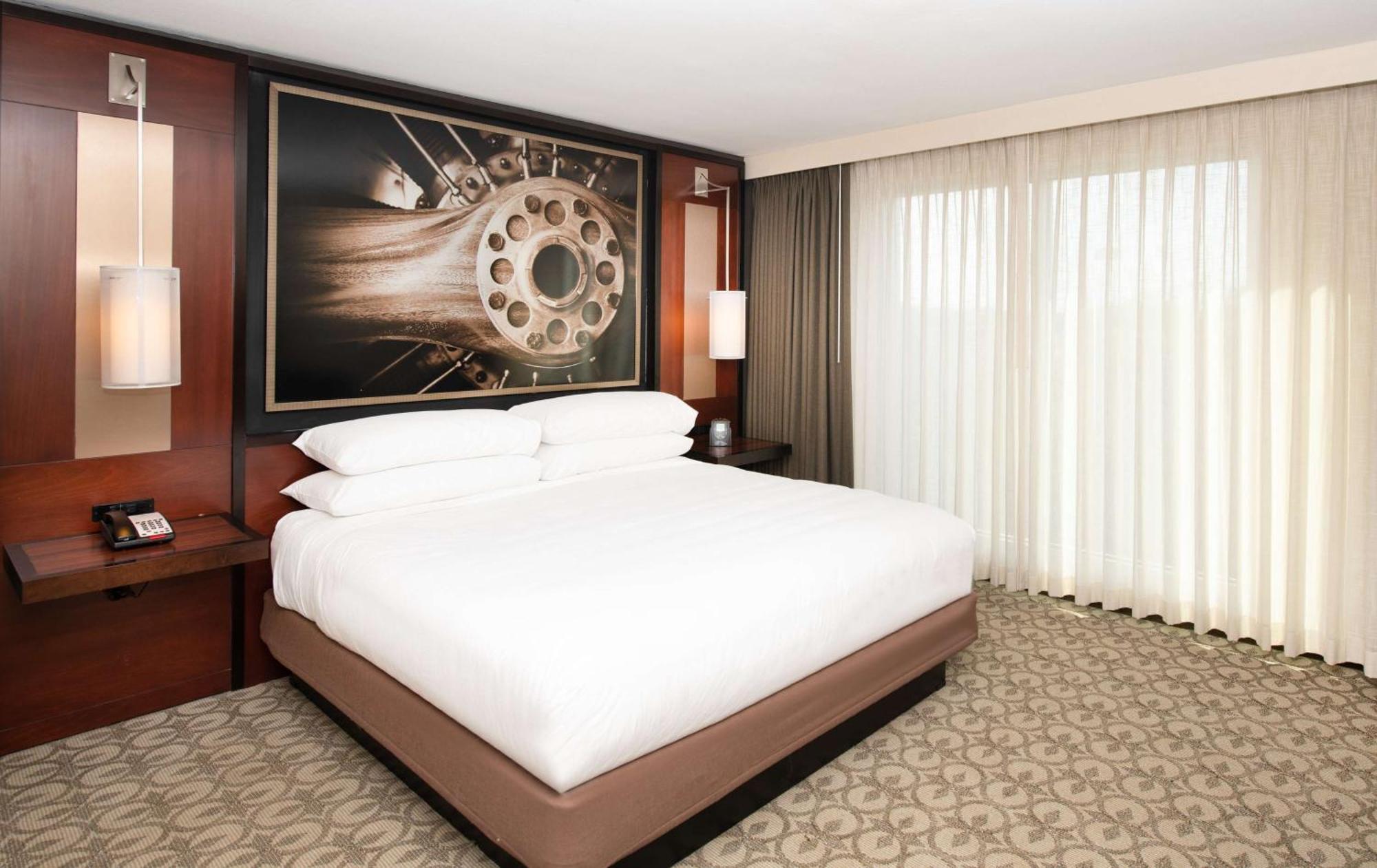 Doubletree Hotel & Suites Charleston Airport Норт Чарлстън Екстериор снимка